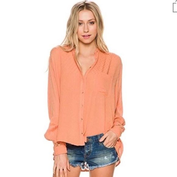 FREE PEOPLE peach the best button down lace back blouse . NWOT . size S - Picture 5 of 6